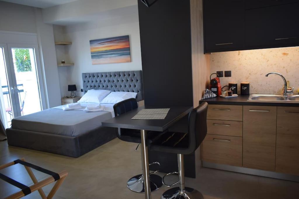Fay'S Luxury Loft Lejlighed Volos Eksteriør billede